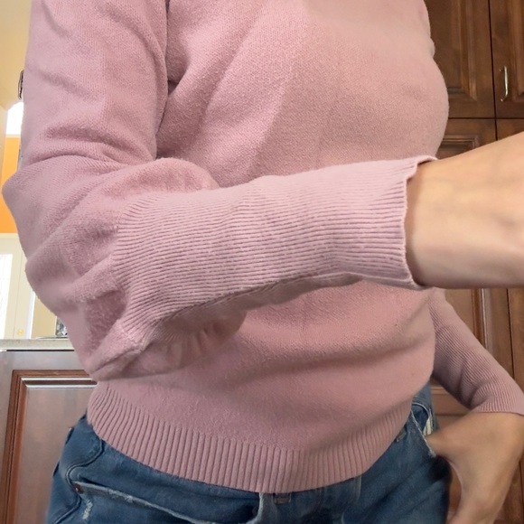 Fashion Nova turtle neck sweater - Picture 3 of 4